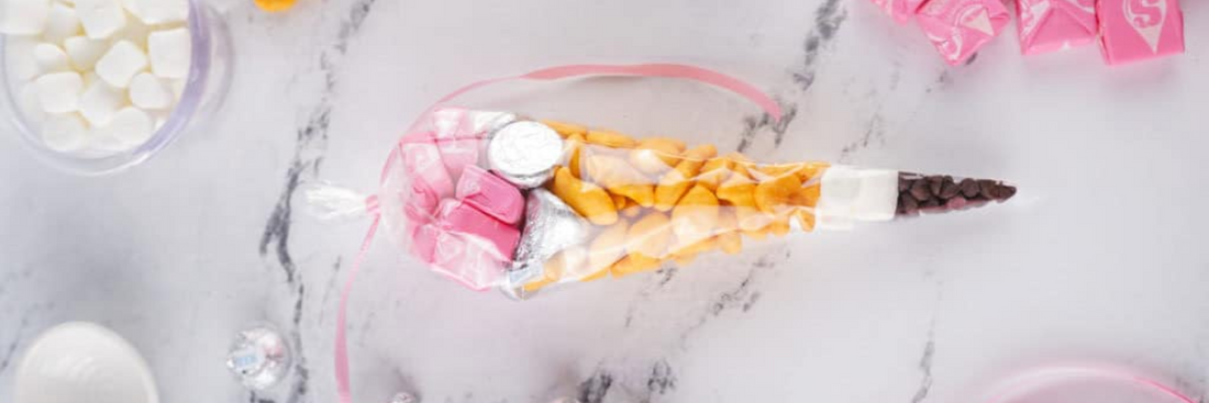 Confett Cake Brthday Cellophane Bags, 20ct | Party favor bags, Unque party favors, Party gft Confett Cake Brthday Cellophane Bags, 20ct | Party favor bags, Unque party favors, Party gft