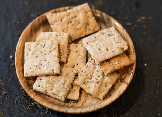 Garlic Crackers: Recipes, Nutrition, and Best Brands to Try