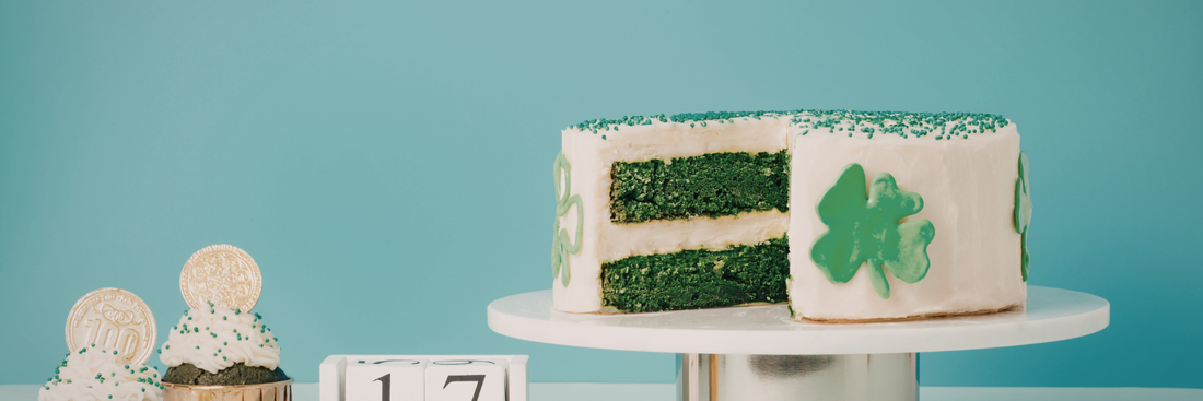 Green Velvet Cake: A Complete Guide to Flavor, Color, Frosting, and What Makes It “Velvet”
