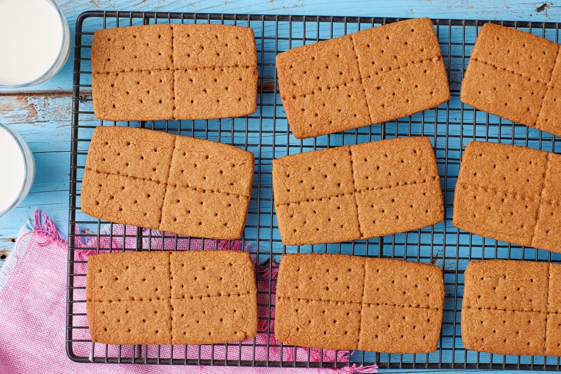 How Long Do Graham Crackers Last? Storage Tips, Shelf Life & When They Go Bad
