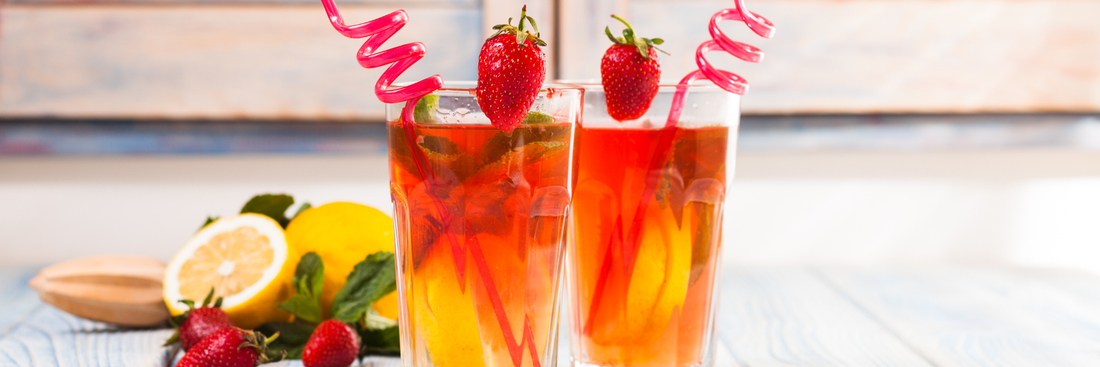 How Long Does Strawberry Lemonade Last? Fridge, Freezer, and Spoilage Signs