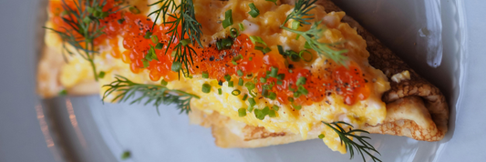 How to Make Scrambled Eggs with Cheese