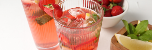 Strawberry Lemonade Calories: A Complete Guide to Calories per Cup, Bottle, and Chain Drinks