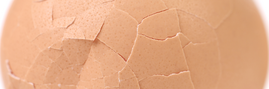 Why did my macarons crack? Common mistakes & fixes