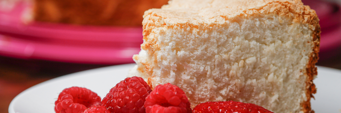 Angel Food Cake Recipe: A Tall, Light, Holiday-Ready Cake You Can Gift