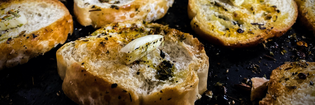 How to Reheat Garlic Bread