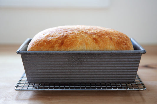 What is loaf pan for baking? Choosing the Right Loaf Pan for Each Recipe