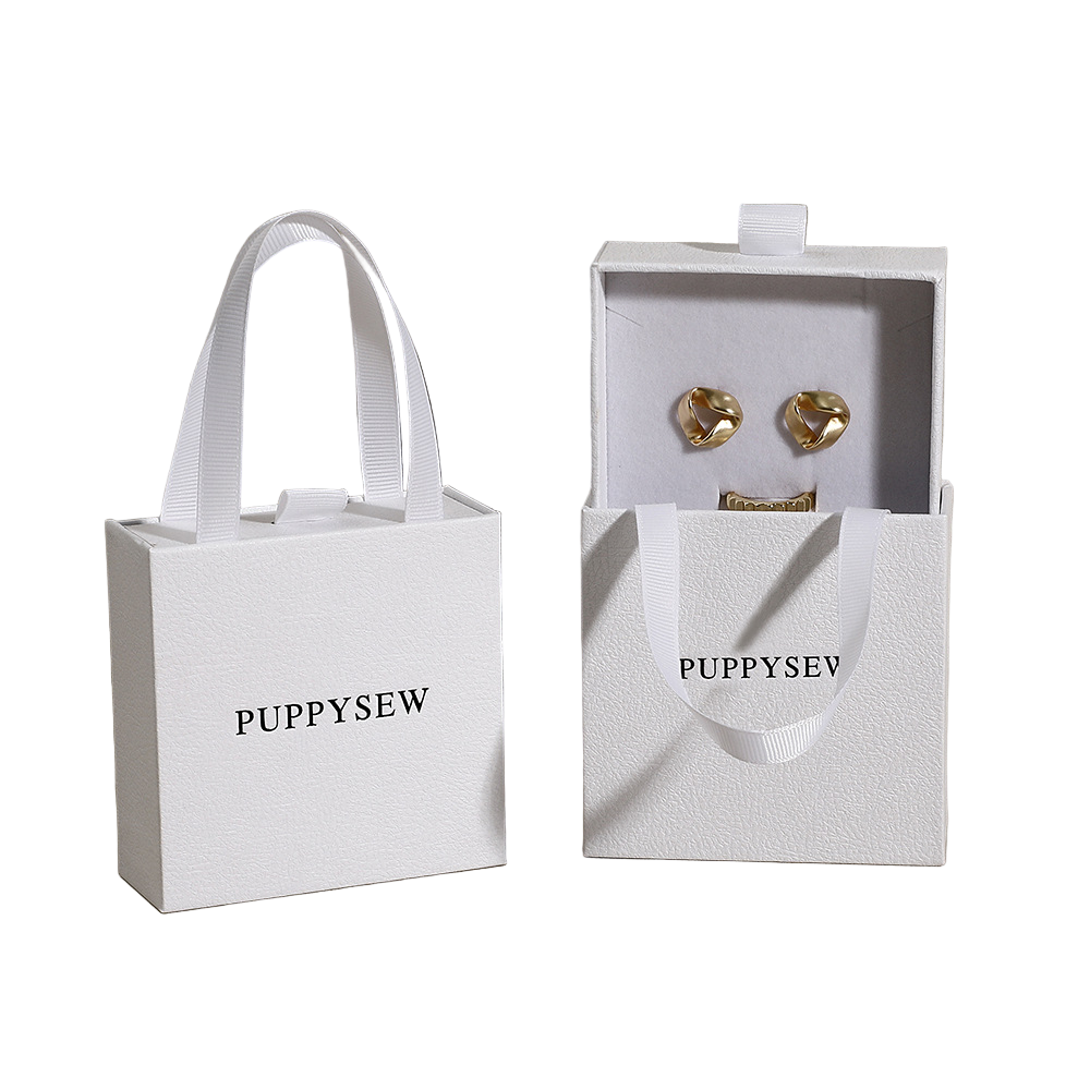 jewlry box with handle